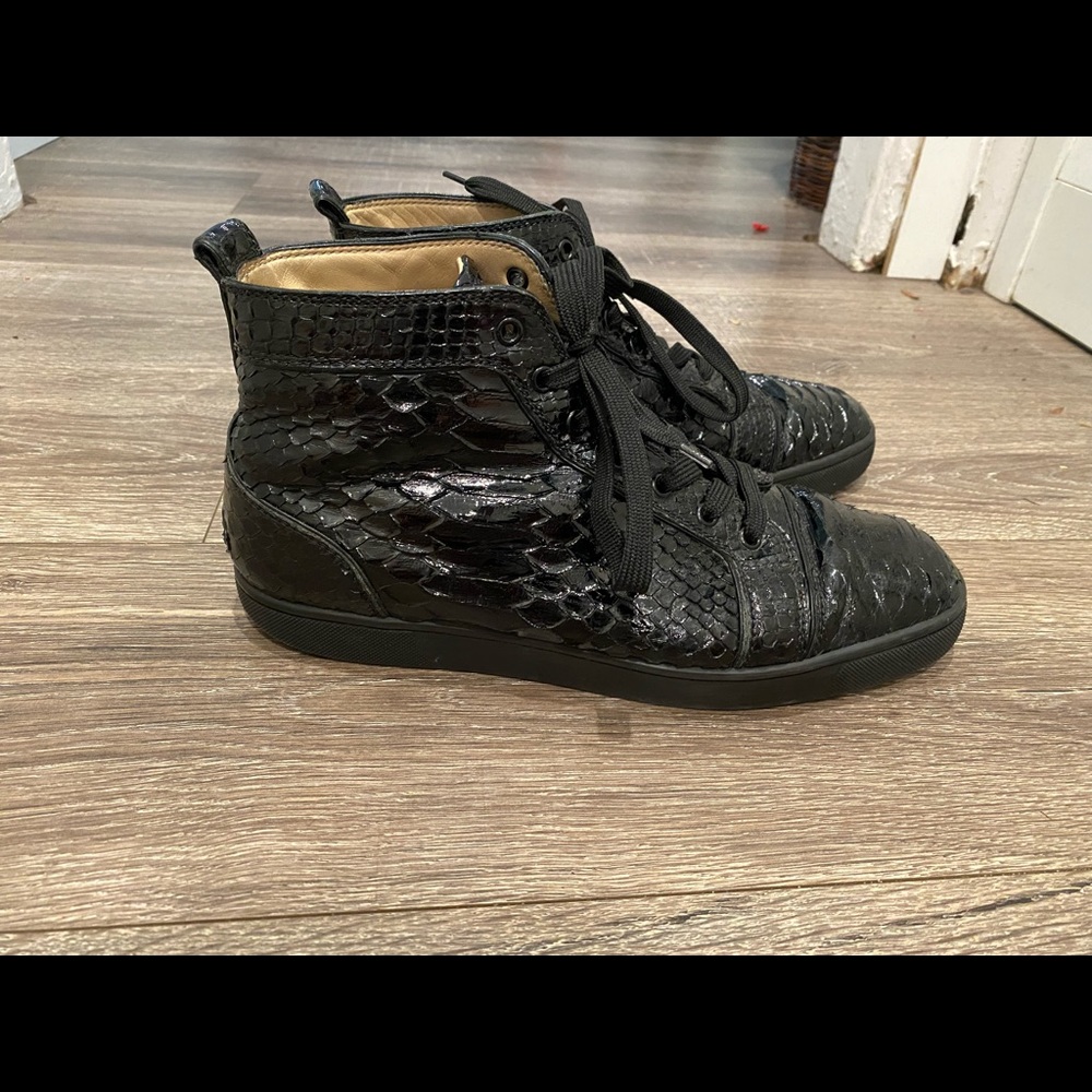 $1,995 CHRISTIAN LOUBOUTIN crystal python sneakers 🐍